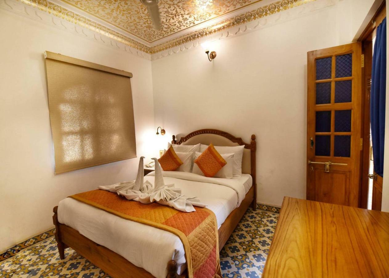 Nirbana Palace - A Heritage Hotel And Spa Jaipur Exterior photo